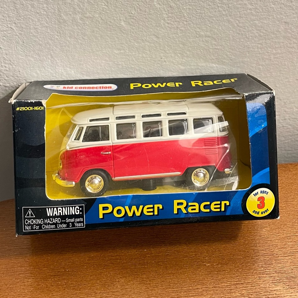 Kid Connection Power Race Volkswagen Bus Diecast in pack
